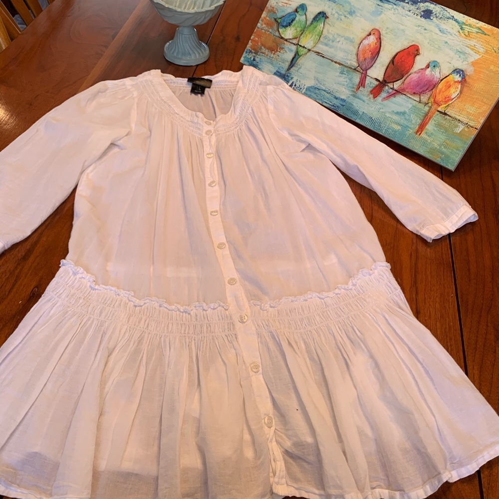 Fun white Boho style blouse.